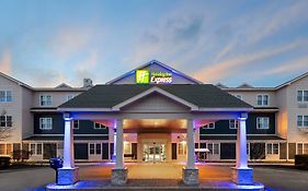 Holiday Inn Express in Freeport Maine